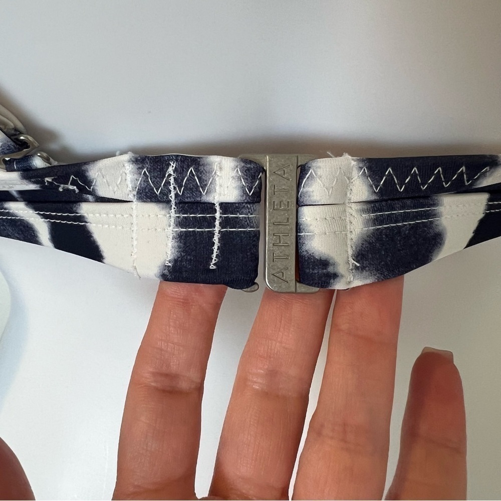 Athleta XS Wave Break Molded Cup Bikini Top Tie Dye Blue White Multiway Strap - Picture 5 of 7